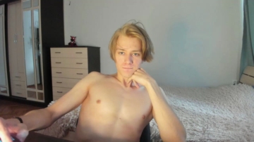 Milkiwy  03-11-2021 video tongue